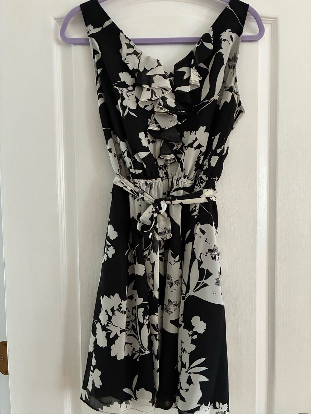 Express Black & White Floral Fully Lined Ruffled - Size M - Excellent